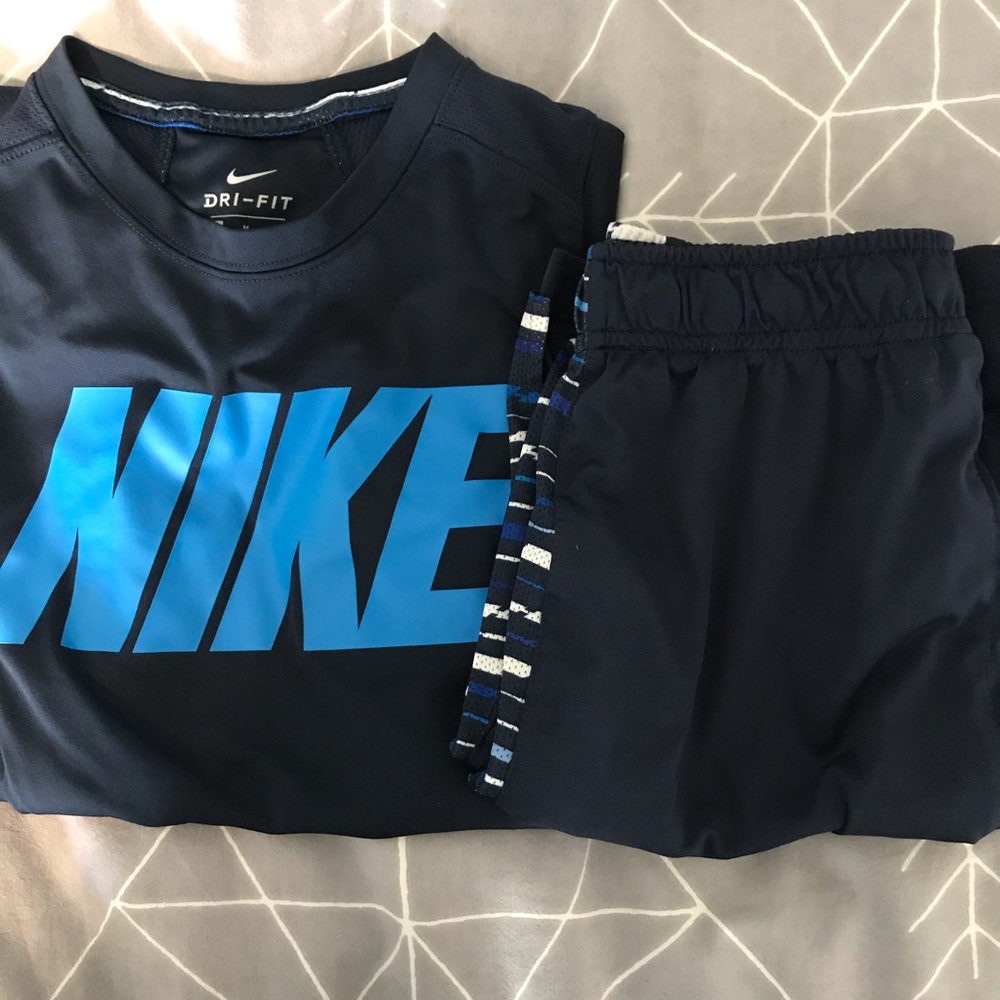 kids nike athletic set